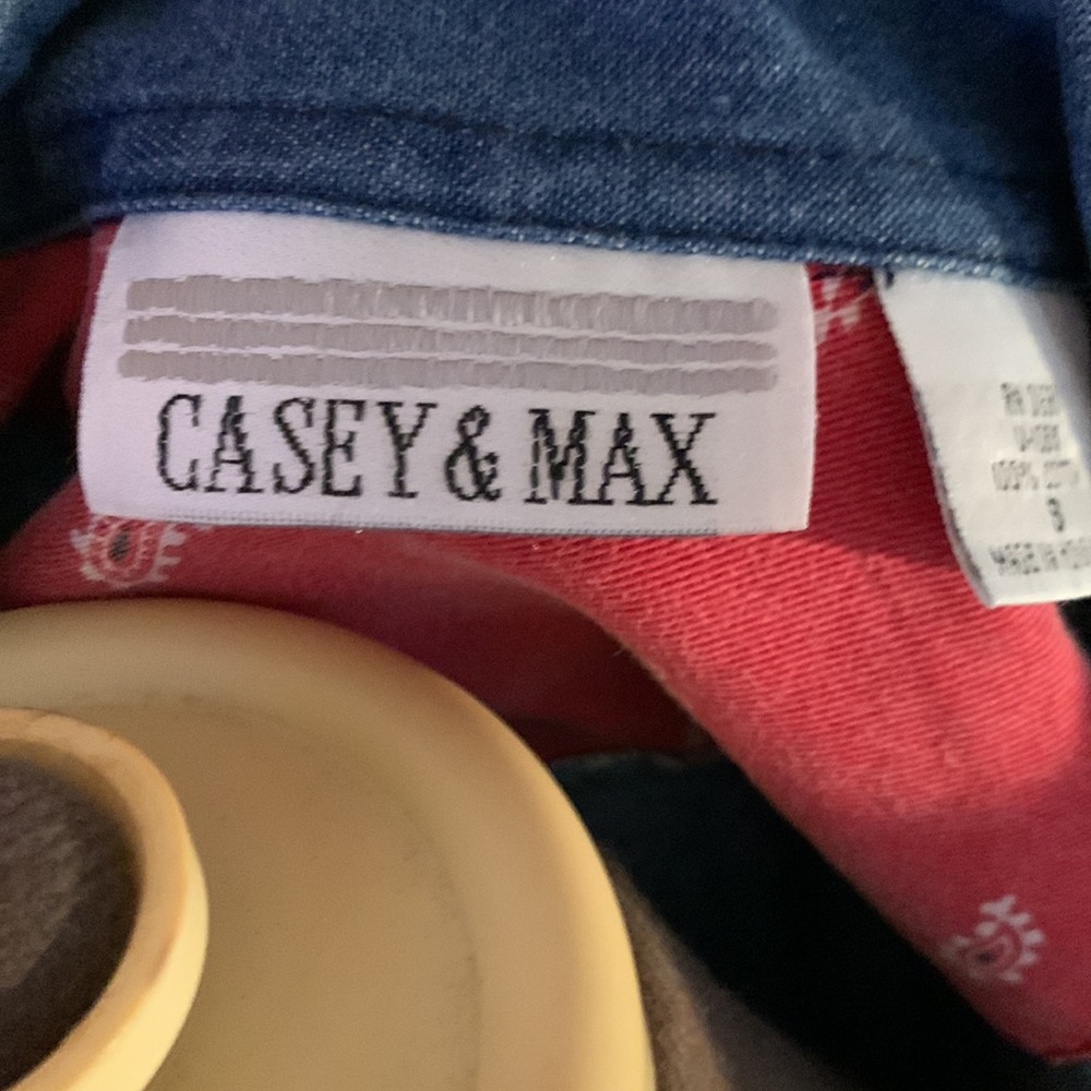 Jean jacket - Picture 7 of 7